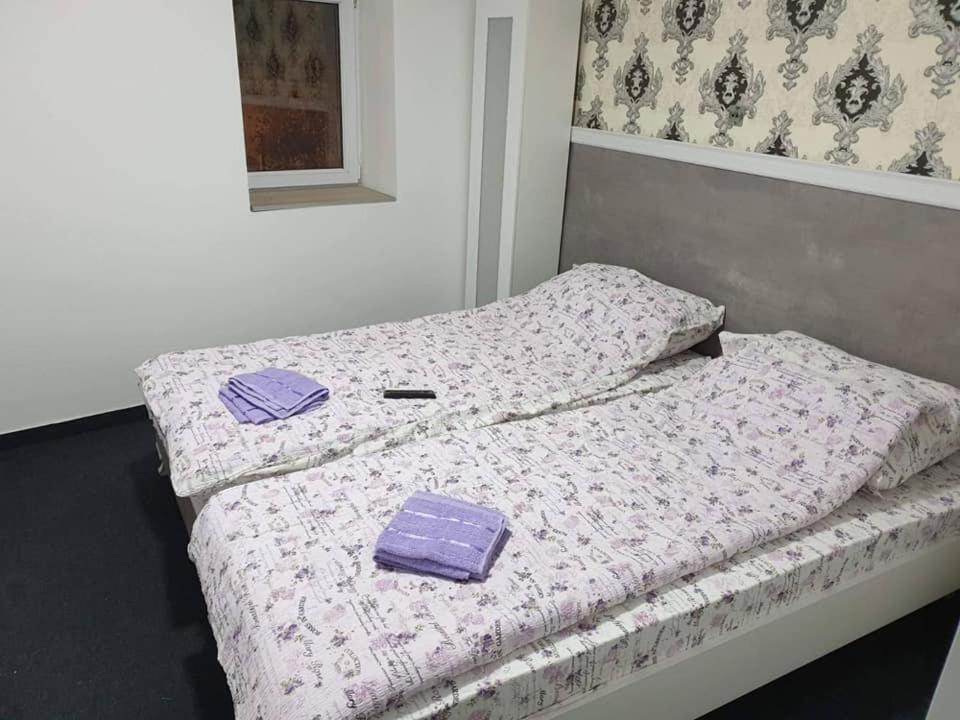 Sobe Royal 2 Sabac Hotel Bagian luar foto